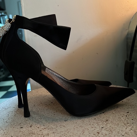 Gucci size 6.5 black satin high heel NWT - Picture 5 of 6